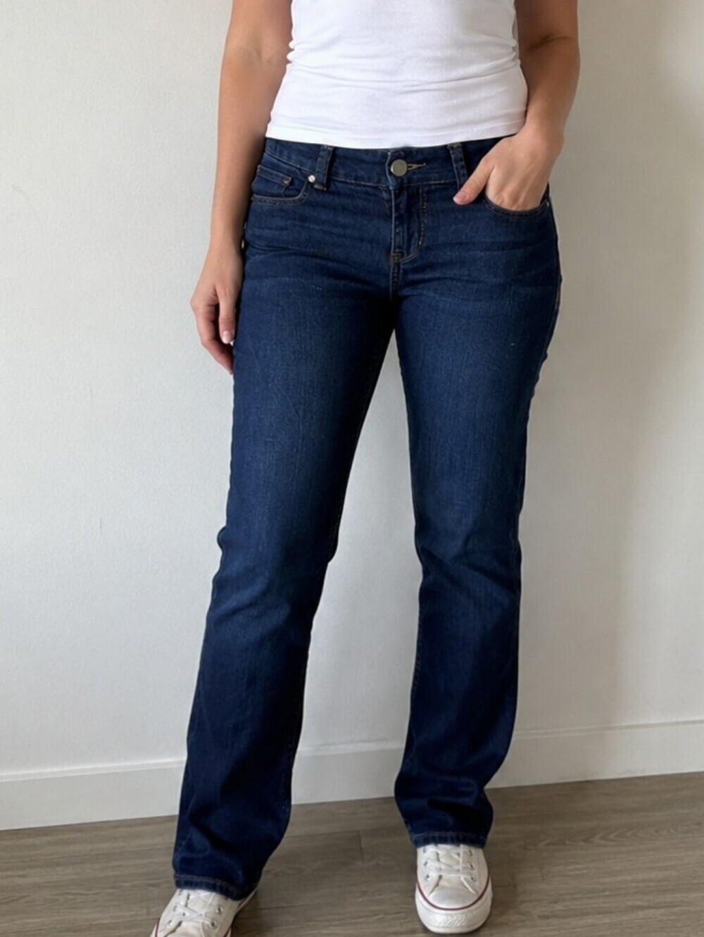 William Rast Women's Straight Leg Jeans Size 26 Dark Wash Stretch Denim Mid Rise